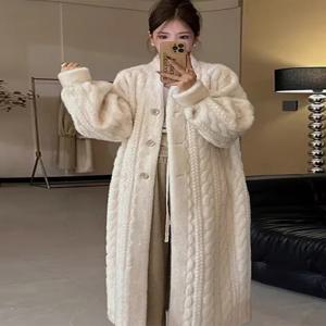여성 퍼 가디건 두꺼운 롱 2025 가을 겨울 V넥 얇은 재킷 여성 루즈 심플 레저 버튼 캐주얼 퍼 코트