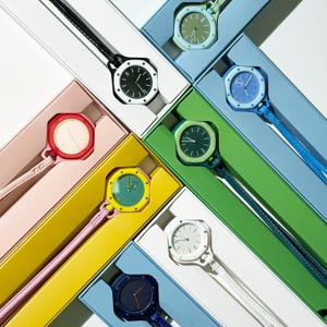 팔각형 케이스 자동 기계식 시계, 8개의 스크류 베젤과 가죽 스트랩, 남녀 모두가 매일 착용하기에 적합