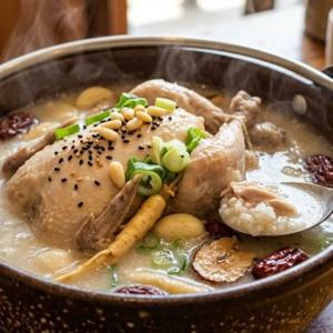 찹쌀 듬뿍 국내산 닭 한마리 삼계탕 1kg x 2팩 (누룽지 증정!)