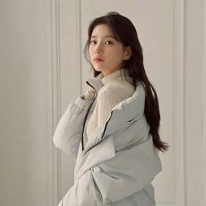 [정상가:459,000원](사은티)역시즌 남녀공용 씬에어 라이트 구스다운 KUW24541