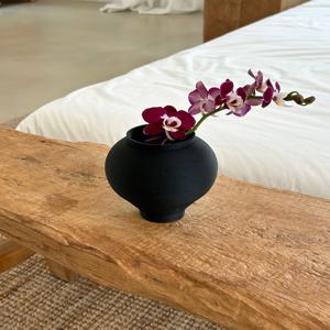 [오늘의집 단독] 블랙 달항아리 화병 3D 프린팅 오브제 / Moon Jar (black)