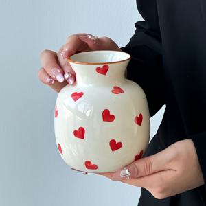TEMU 1개 간편한 모던 INS 스타일 손으로 그린 세라믹 꽃병, 발렌타인데이 사랑을 표현하는 선물, 사계절 내내 말린 꽃과 생鲜 꽃 사용 가능, 침실 화장대 식탁 장식, 서재 책장 사무실 테이블 장식품