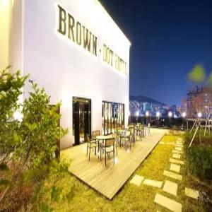 브라운 도트 부산역 스카이 가든(Brown Dot Busan Station Sky Garden)