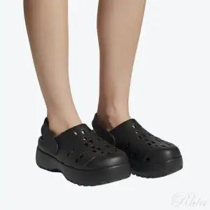 [아디다스] 아딜렛 클로그 플랫폼 코어 블랙 JP9577 151909323