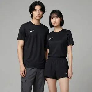 [하프클럽/나이키]나이키 데일리 드라이 핏 스우시 파크 8 반팔티 HV8173-010