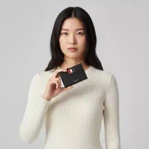 톰브라운 MAW020L 00198 001 페블 그레인 삼선탭 카드지갑