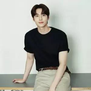 지오다노 026540 변우석 코튼 저지 크루넥 반팔 티셔츠_01026540