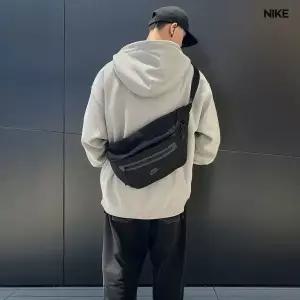 [아웃도어스/나이키]나이키 테크 힙팩 프리미엄 힙색 웨이스트백 슬링백 여행 도난방지 가방 DN2556-010