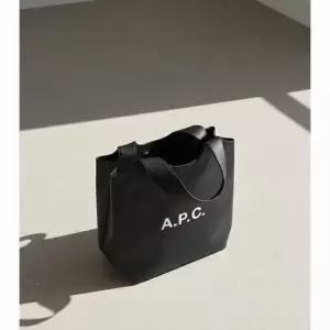 A.P.C. 니논 스몰 토트백 M61861 LZZ 여성 숄더백 가방