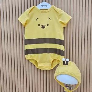 [아가방]곰돌이푸꿀벌바디슈트(모자)_79T327501_CC