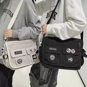 (다올)남녀 메신저백 앞면 투포켓 키링 포함 대학생 학원 가방