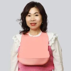실리콘 성인용턱받이 노인용품 턱받이 식사용품 성인용 핑크(소)