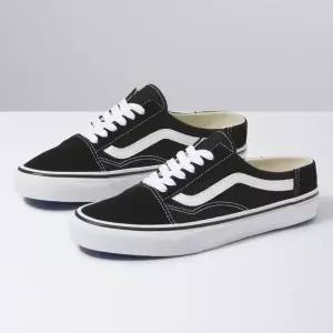 갤러리아 [공용] VANS Old Skool Mule 올드스쿨 뮬 (VN0A3MUS6BT)센터시티
