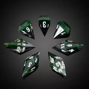 Critalic 7PCS 다이아몬드 DND 주사위 세트 투명 샤프 엣지 D RPG 다면체 던전 앤 드래곤 TTRPG 게임