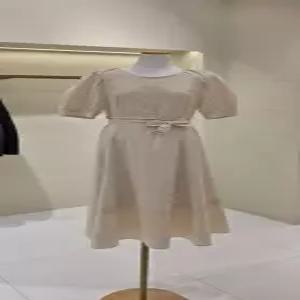 잔여수량 씨씨콜렉트 벨티드 볼륨 플레어 원피스 C252MSE332