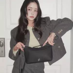 메트로시티 [8 11 출고예정]숄더백 미듐 M253MT4201Z
