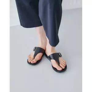 핏플랍 올블랙 버클장식 레더 낮은굽 슬리퍼 FFSO2E318BB P353530686 293850