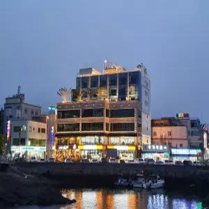 부엉이호텔(Owl Hotel)