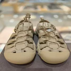 킨 KEEN 뉴포트 H2 샌들 사파리 1027353 7XKEO5SN309 베이지 250 641458