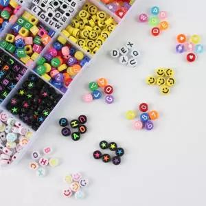750pcs 15칸 이니셜 비즈 공예재료 세트 우레탄줄 팔찌만들기 간편세트 알파벳 부자재 공예