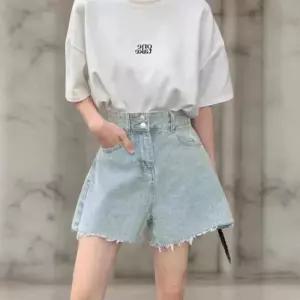 [옷자락]여성 트렌디 찢어진 컷팅 워싱 하이웨스트 청숏팬츠