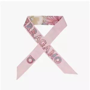 [롯데백화점]페라가모 [페라가모]브레짜 프린트 스키니 트윌 실크 스카프 (32 1247 0789964)