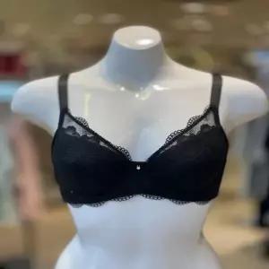 [비너스]  VBR863BKSKCD_레이스풀컵 얇은패드 기능성 보정 브라