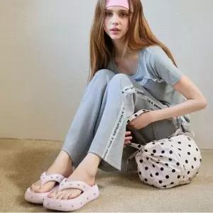 [에고이스트][BLUE LABEL]스타 스터드 플립플랍 ES2OAS02[35965697]