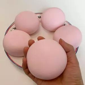 촉감놀이 스퀴시볼 말랑이 스트레스완화 딸기떡 쭈압 장난감 심심풀이 단체선물 스트레스볼 세아커머스