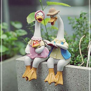 학교 인형 조각상 장식 모형 조형물 정원 2종 관공서 세트 커플 소품 꾸미기 오리 모양 DD-12833