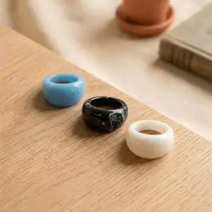 여성 포인트 아크릴 블루 볼드 체인 반지