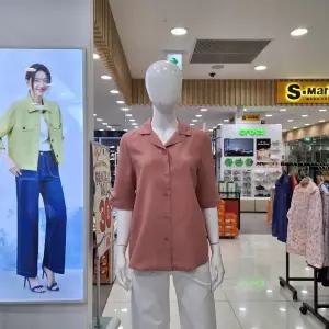 [PAT]폴리 오픈카라 블라우스 1L42594_US