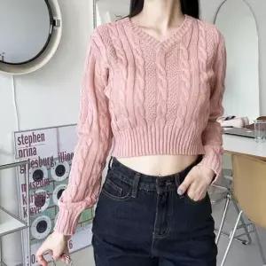 [오노마] ONM 브이넥 꽈배기 크롭니트 트렌디 슬림핏 시보리 소장템 20267253)
