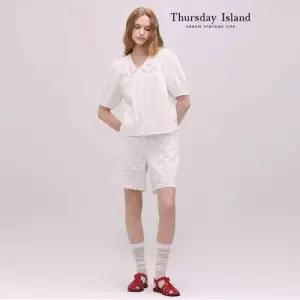 Thursday Island 플라워 패턴 숏팬츠 T244MPT246W
