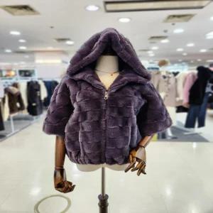[멜로디가든]멜로디가든 여성 반팔 후드 인조 무스탕 숏 점퍼 M25WCJ107