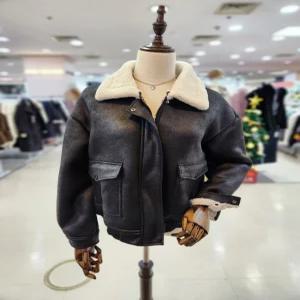 [멜로디가든]멜로디가든 여성 카라 인조 숏 무스탕 점퍼 M4WBR119
