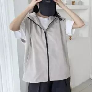 친절한탄씨 바람막이 조끼 여성 후드 레이어드 아우터 간절기 조끼 집업야상 바람막이조끼 여성야상
