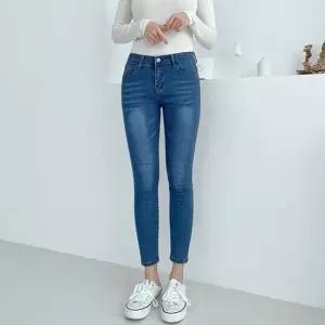 [라일리여성의류] Rly 여성 빅사이즈 스키니진 스판 데님팬츠 워싱 청바 51077664)