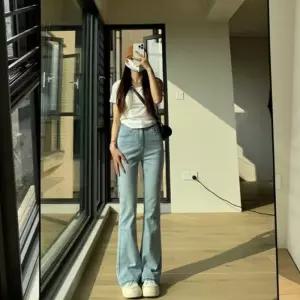 ONM 여성 플레어 세미 부츠컷 하이웨스트 연청바지 데님