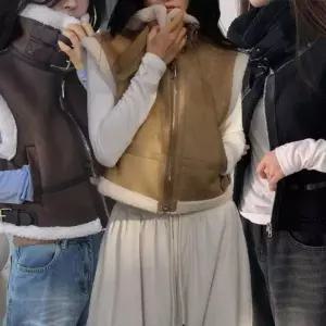 베스트 테두리퍼 무스탕조끼 빈티지 버클 보온 하이넥 조끼 무스탕스타일