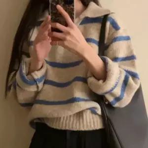 친절한탄씨 니트 스웨터 오픈카라 투톤 긴팔 티셔츠 베이지 블루 겨울투톤니트 여성니트티