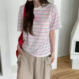 여자 데일리 루즈핏 스트라이프 레터링 간절기 이너 반팔 티셔츠