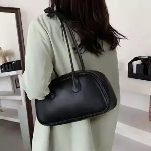 직장인가방 어깨 숄더백 라운드 데일리백 출근가방