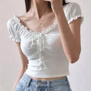 오프숄더 셔링 리본 크롭 반팔 티셔츠