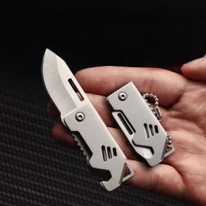 1PC 미니 소형 접는 칼 스틸강 휴대용 캠핑 생존 포켓 마그네틱 방어 Keyknife 키 체인 펜던트