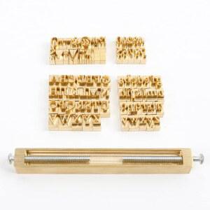 ZONEPACK 황동 문자 CNC 판화 몰드 핫 포일 스탬프 번호 알파벳 DIY 다이 컷 가죽 심볼 (타임즈 뉴 로만 1 줄 홀더)