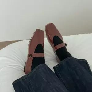오너클랜 플랫단화 스니커즈 기본 코디 컴포트화 플랫신발 봄