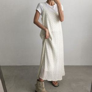 더블유지안 라즈플라워원피스 여름신상 나시 롱원피스 비치 휴가룩 끈조절가능