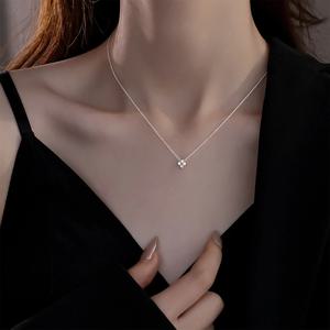 S925 실버 행운의 네잎클로버 여성용 목걸이 클라비클 체인 럭셔리 미니멀리스트 디자인 센세이션