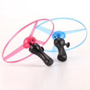어린이 야광 플라잉 디스크 프로펠러 장난감 LED 조명 당기는 줄이 있는 비행 UFO 장난감 스피닝 탑 야외 게임 스포츠 장난감 선물